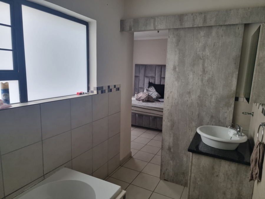 3 Bedroom Property for Sale in Waterval East North West